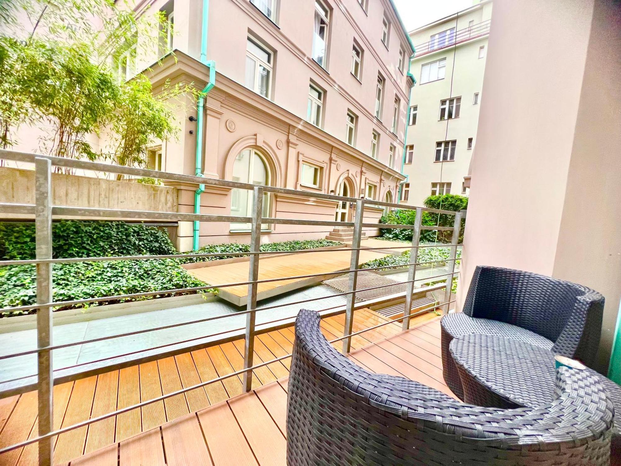 Exclusive Apartment Centrum Прага Экстерьер фото