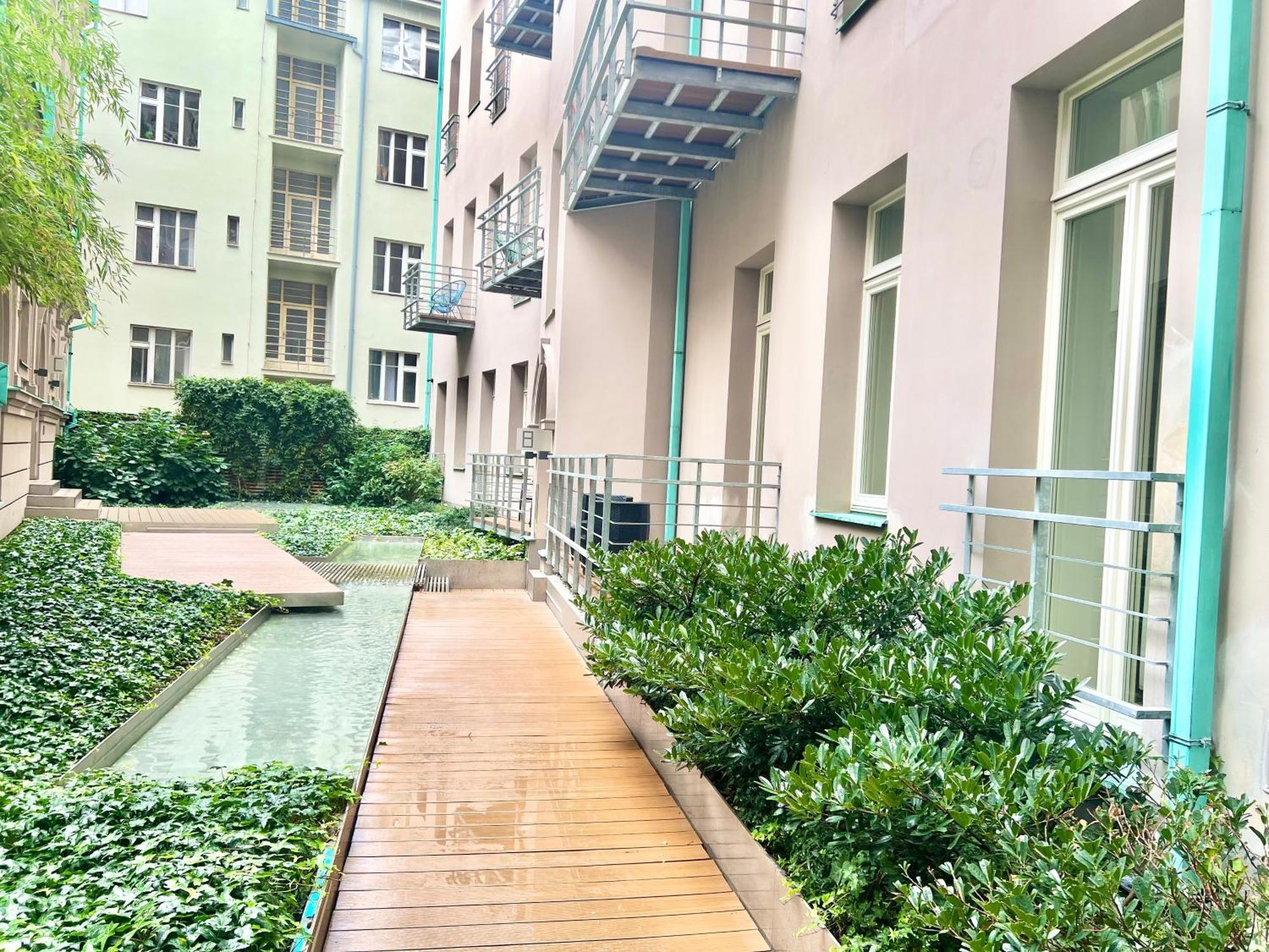 Exclusive Apartment Centrum Прага Экстерьер фото